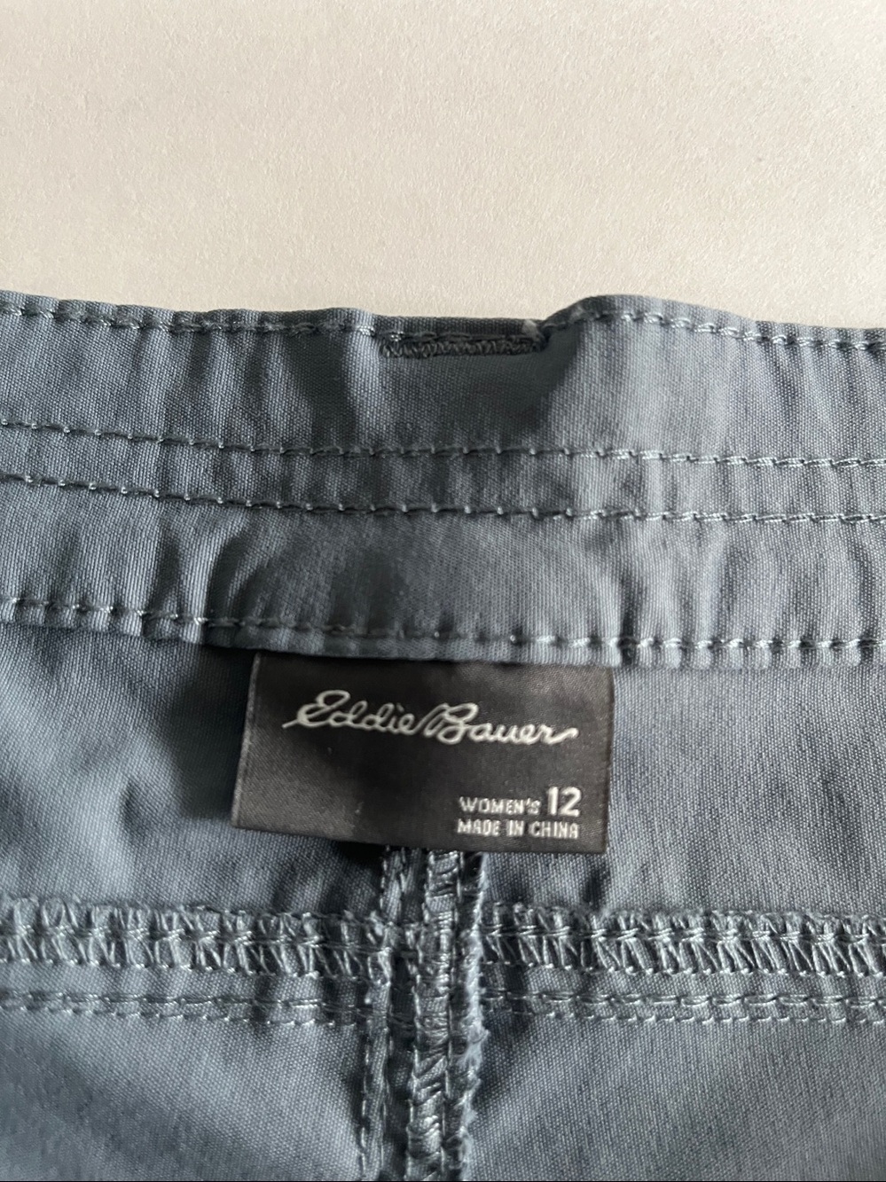 Eddie Bauer Women’s Grey Shorts size 12 - Picture 2 of 14